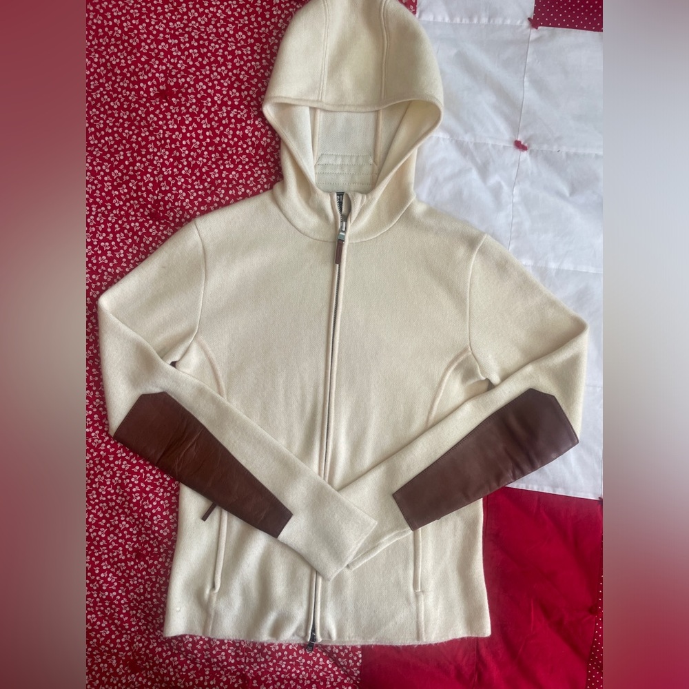 Cashmere Blend Cream Hooded Sweater with Leather Forearm Patches Ladies Small